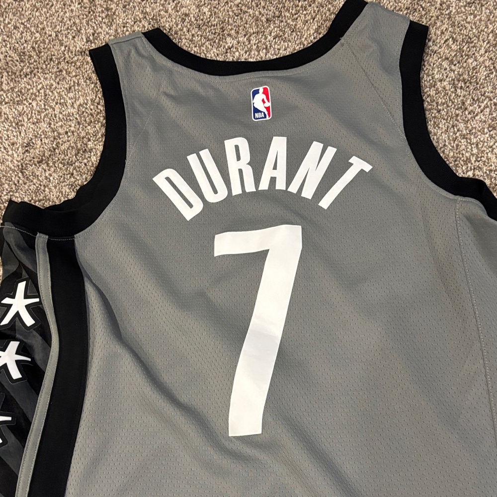 Nike Gray Basketball Jerseys Durant & Irving - Picture 3 of 7